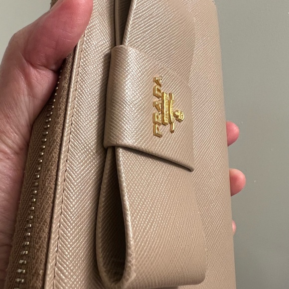 PRADA zippy long wallet !πβ€οΈ - Picture 5 of 12